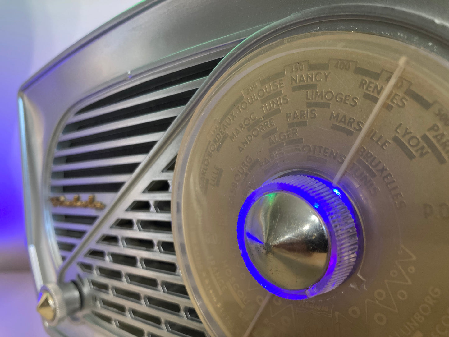 RADIOLA Radiolo de 1957 "Surfer d'Argent" BOSE Soundlink-Micro Bluetooth
